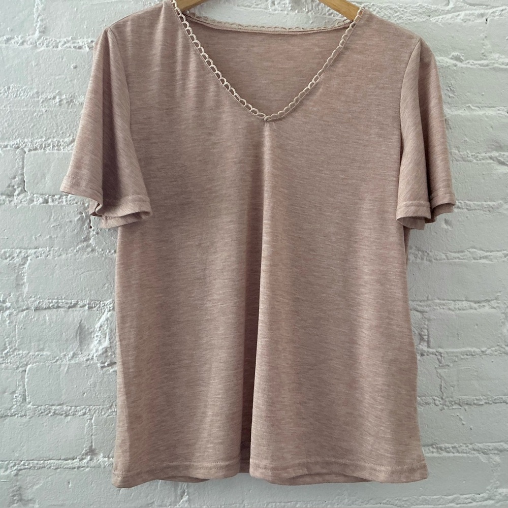 Womens Tan Short Sleeve V-Neck Casual Top Flutter Sleeves Boho Coastal Beach M